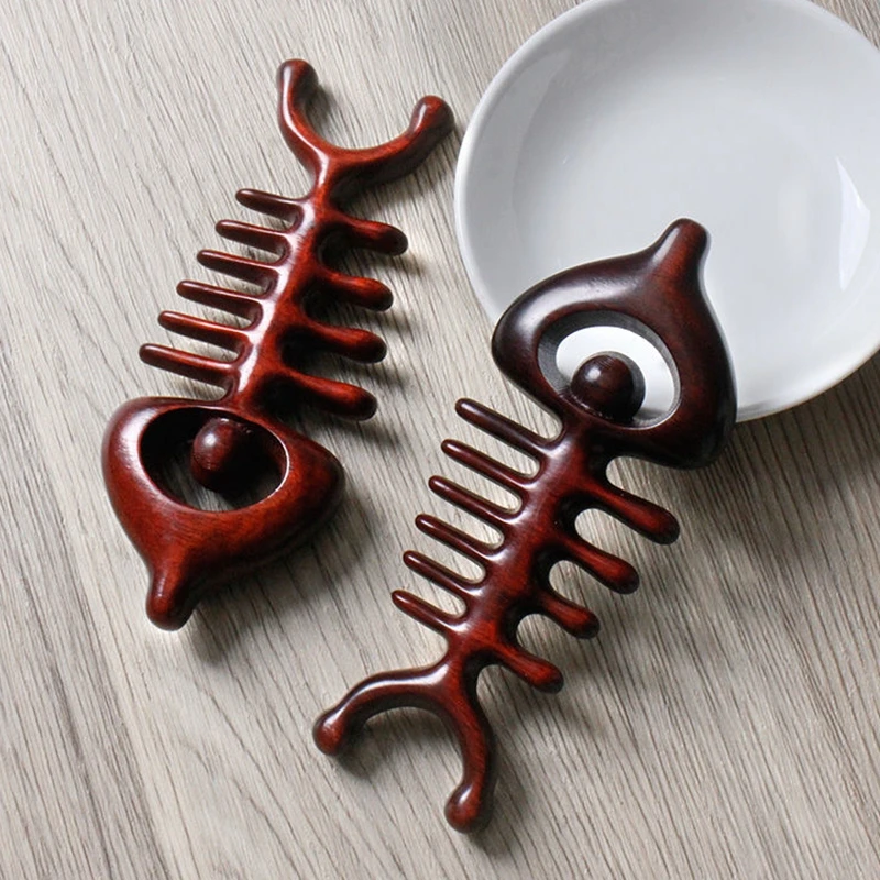 

1Pcs Multifunctional Fish Bone Massage Comb Natural Rosewood Head Meridian Scraping Gua Sha Wide Teeth Comb Nose Beauty Massager