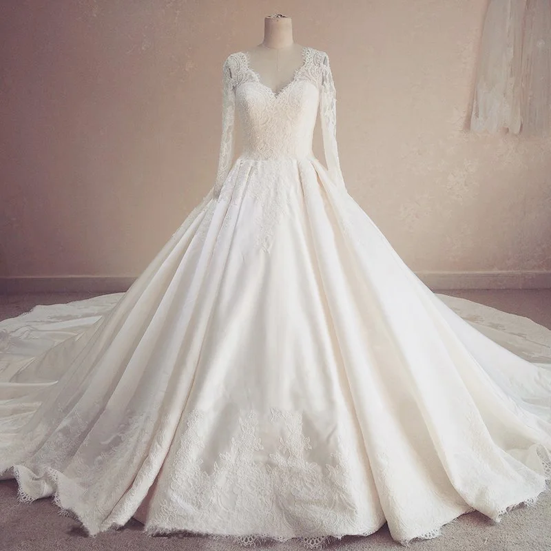 

Роскошные высококачественные атласные свадебные платья 2022 кружевное платье для невесты с вышивкой свадебное платье с длинным рукавом и V-о...