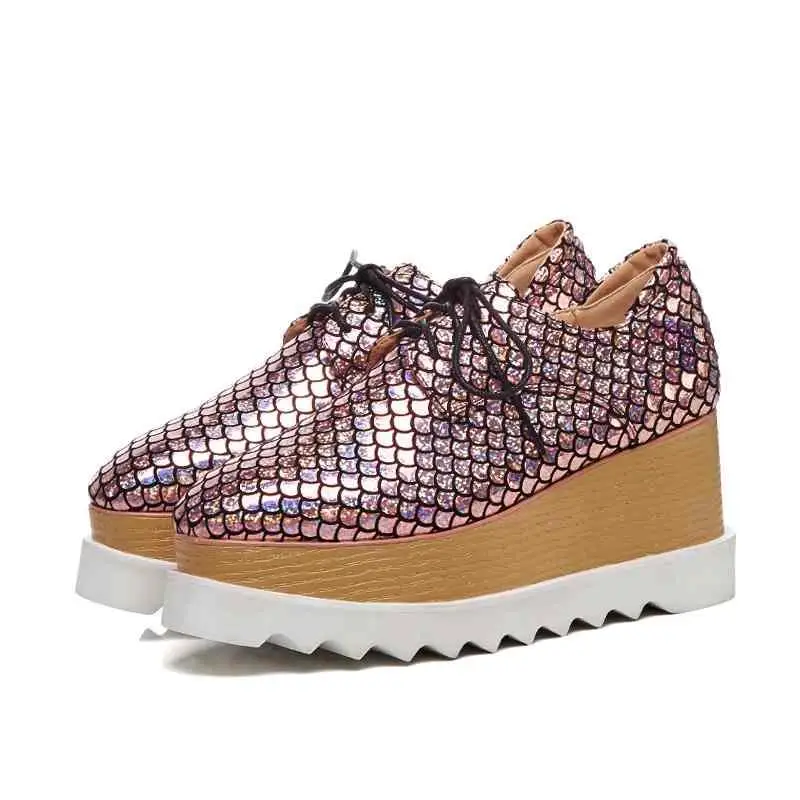 Осенне весенняя обувь с украшением в виде рыбьей чешуи для увеличения роста на