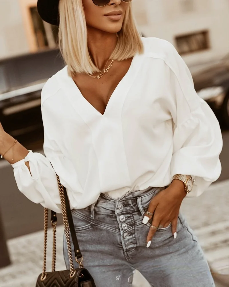 

2021 women's new long sleeve V-neck white shirt