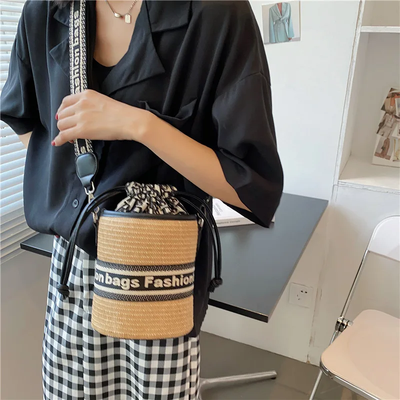 

Ladies Fashion Broadband Letter Rattan and Bamboo Woven Beach Bag New Large-capacity Drawstring One-shoulder Messenger Bag