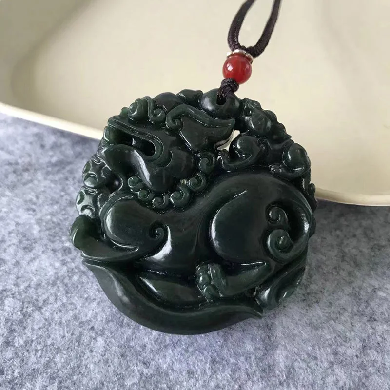 Натуральный нефрит Двусторонняя гравировка Храбрые войска кулон счастливый