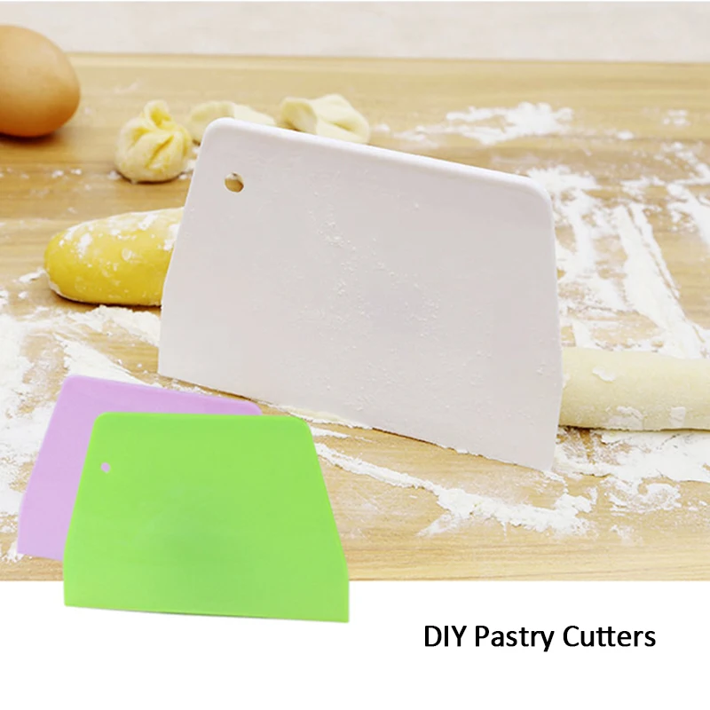 

Pastry Cutter Dough Scrapers Cream Smooth Cake Spatula Baking Scraper Multipurpose Kitchen Scrapers for Pizza Dough Pastry Cake