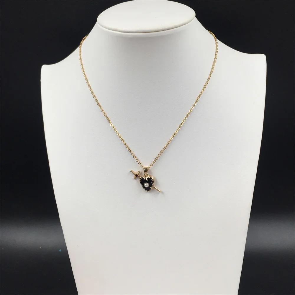 Женское ожерелье с черной эмалью Очаровательное золотистого цвета в готическом