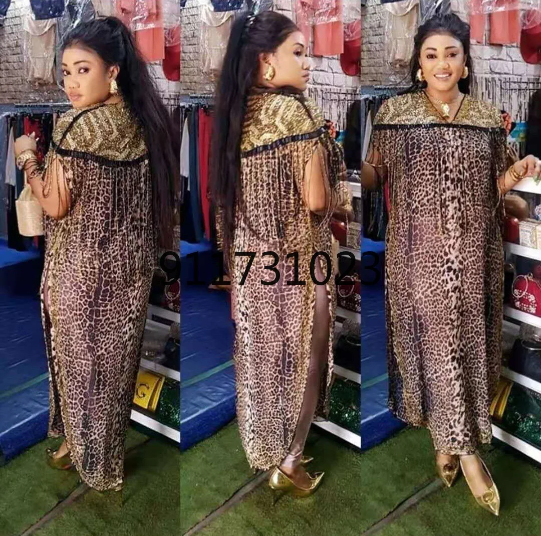 Комплект брюк с V-образным вырезом и коротким рукавом | Тематическая одежда