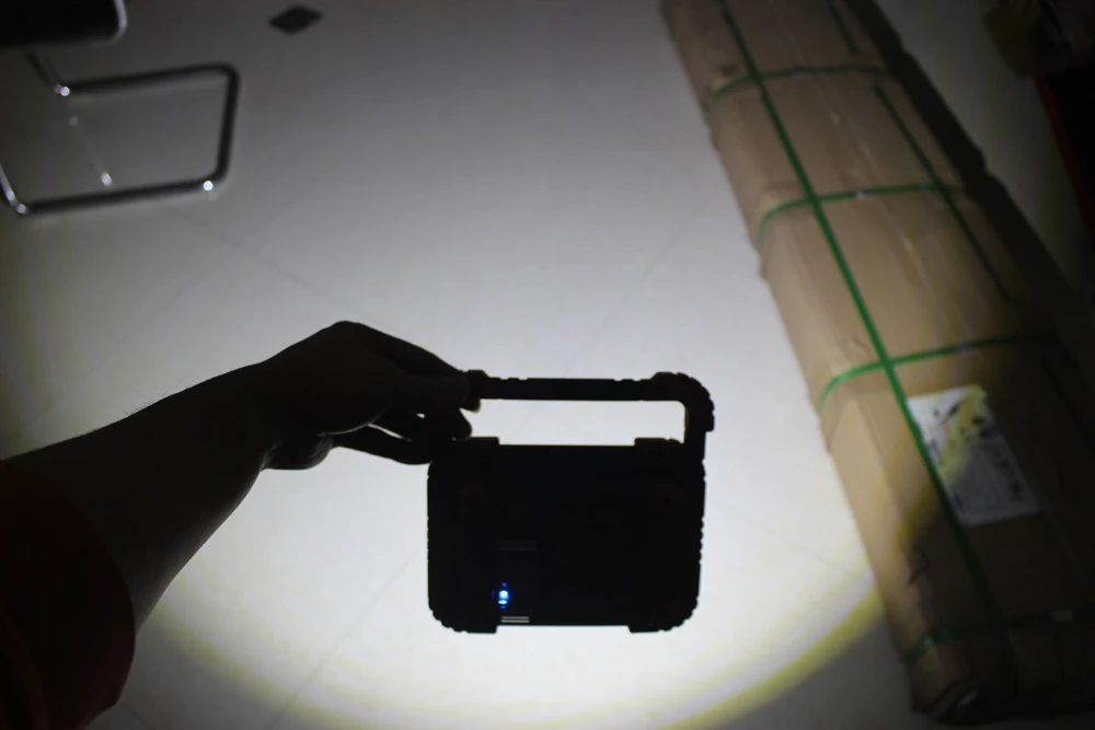 Портативный USB прожектор 30 Вт поисковый светильник COB Светодиодный точечный