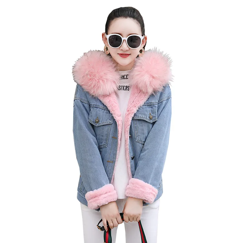 Женская джинсовая куртка однобортная свободная теплая зимняя короткая с