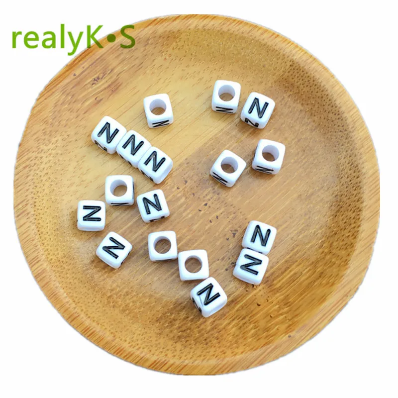 6*6 мм белые с черными инициальными акриловыми буквами бусины 100 шт. большим