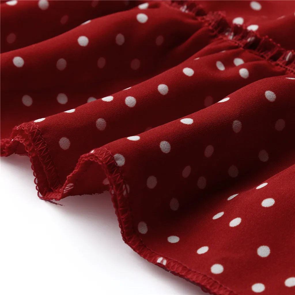 Женское мини-платье в горошек с V-образным вырезом и расклешенными рукавами |