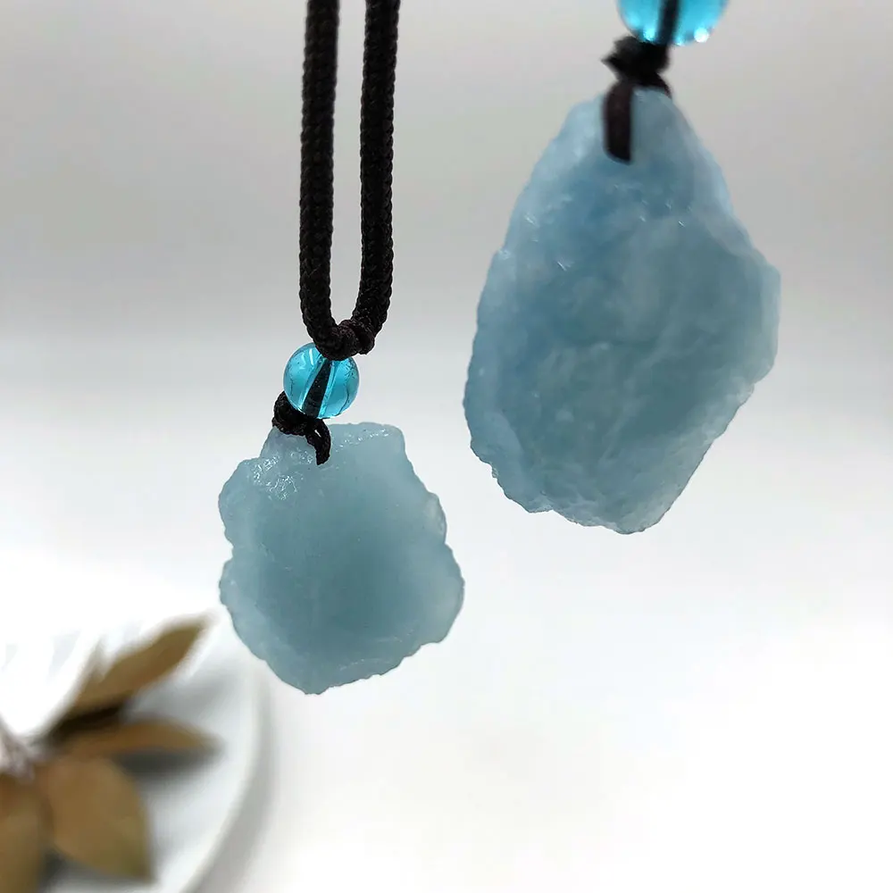

1pc Random Natural Raw Blue Aquamarine Rough Stone Necklace Quartz Crystals Mineral Healing Reiki Pendant Gift Gemstone Decor