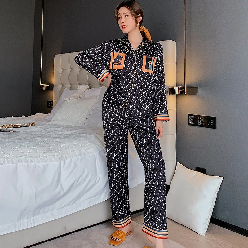 

Spring And Autumn Silk Pajamas Female Korean Version Of The Black Cat Long-sleeved Sleepwear Satin Loose Nightwear Two-piece