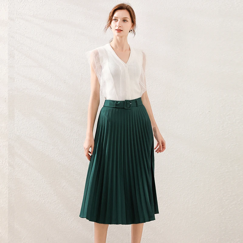 

2020 new summer women's fashion pleated skirt green high waist long skirt + white V-neck sleeveless shirt suit two-piece suit