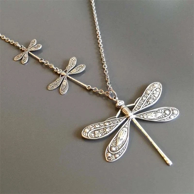 Creative Design Pattern Dragonfly Pendant Necklace Simple Individuality Retro Style Asymmetrical Design Necklace Lady Jewelry