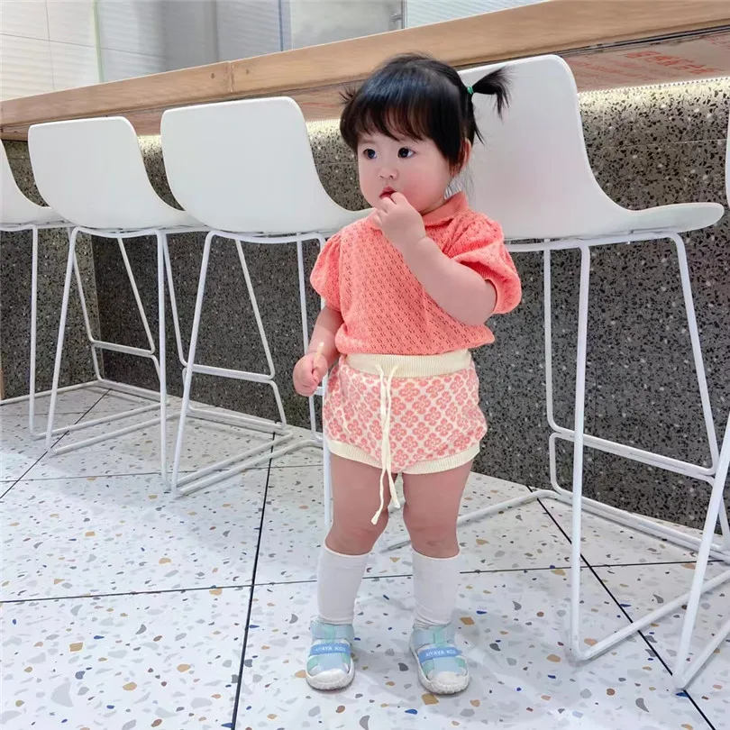 Одежда для маленьких девочек летний трикотажный комплект одежды малышей: топ +