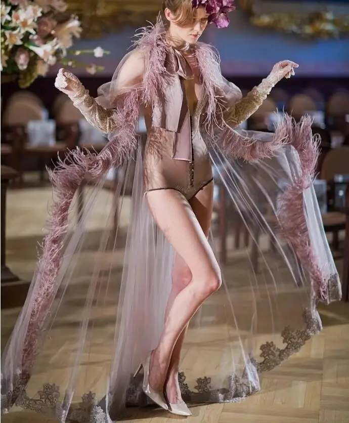 

Women Evening Studio Photo Open Stitch Sleepwear Transparent Tulle Appliqued Ostrich Feather Vestidos Puffy Sleeve African Dress