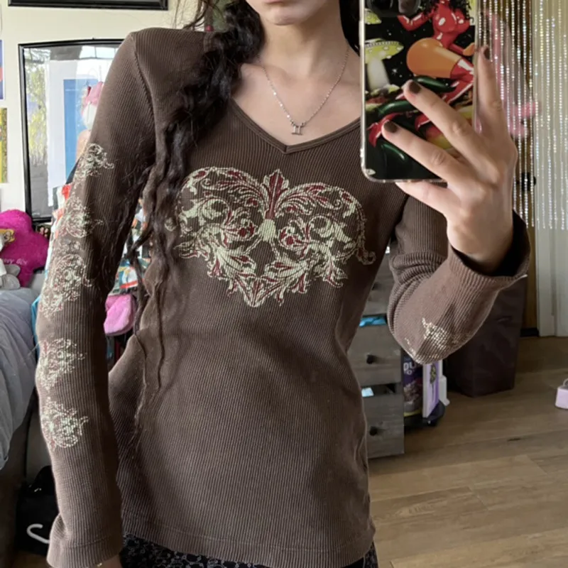 

New Brown LOVE heart Printed Shirts Fairy Grunge Graphic T Shirts Vintage India Aesthetic Clothes Cyber Y2k Slim Long Sleeve Top
