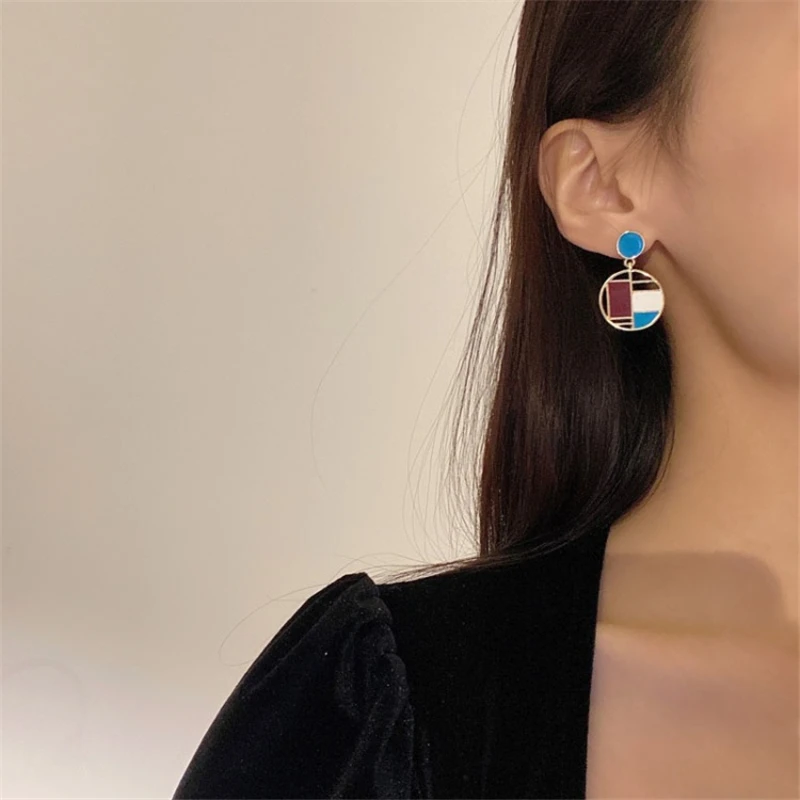 

Brand-new creative design feels geometric drop the ear nail of glaze, the earring of woman of lovely fashion of Korea new line