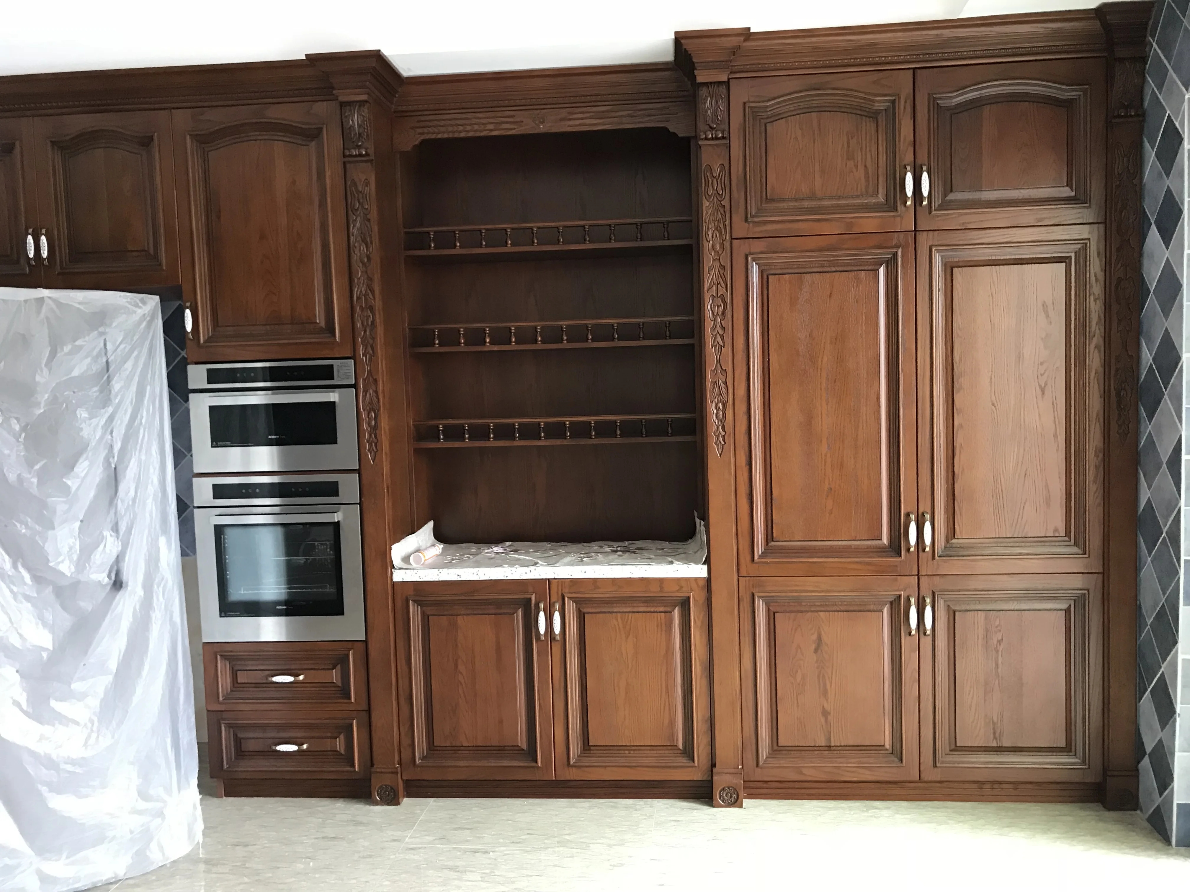 Кухонные шкафы из массива вишневого дерева современный дизайн | Обустройство