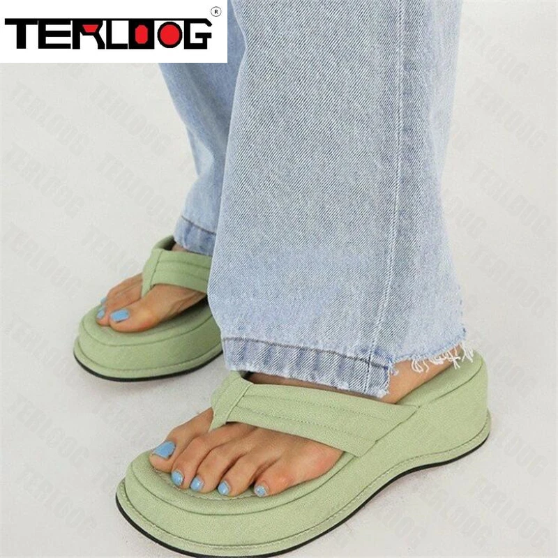 Шлепанцы женские на танкетке повседневные сандалии платформе пляжные