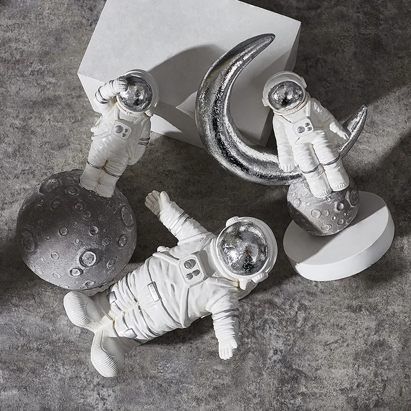 

[New] Europe originality Space astronaut Resin modern stylish home decor decoration craft ornaments statue