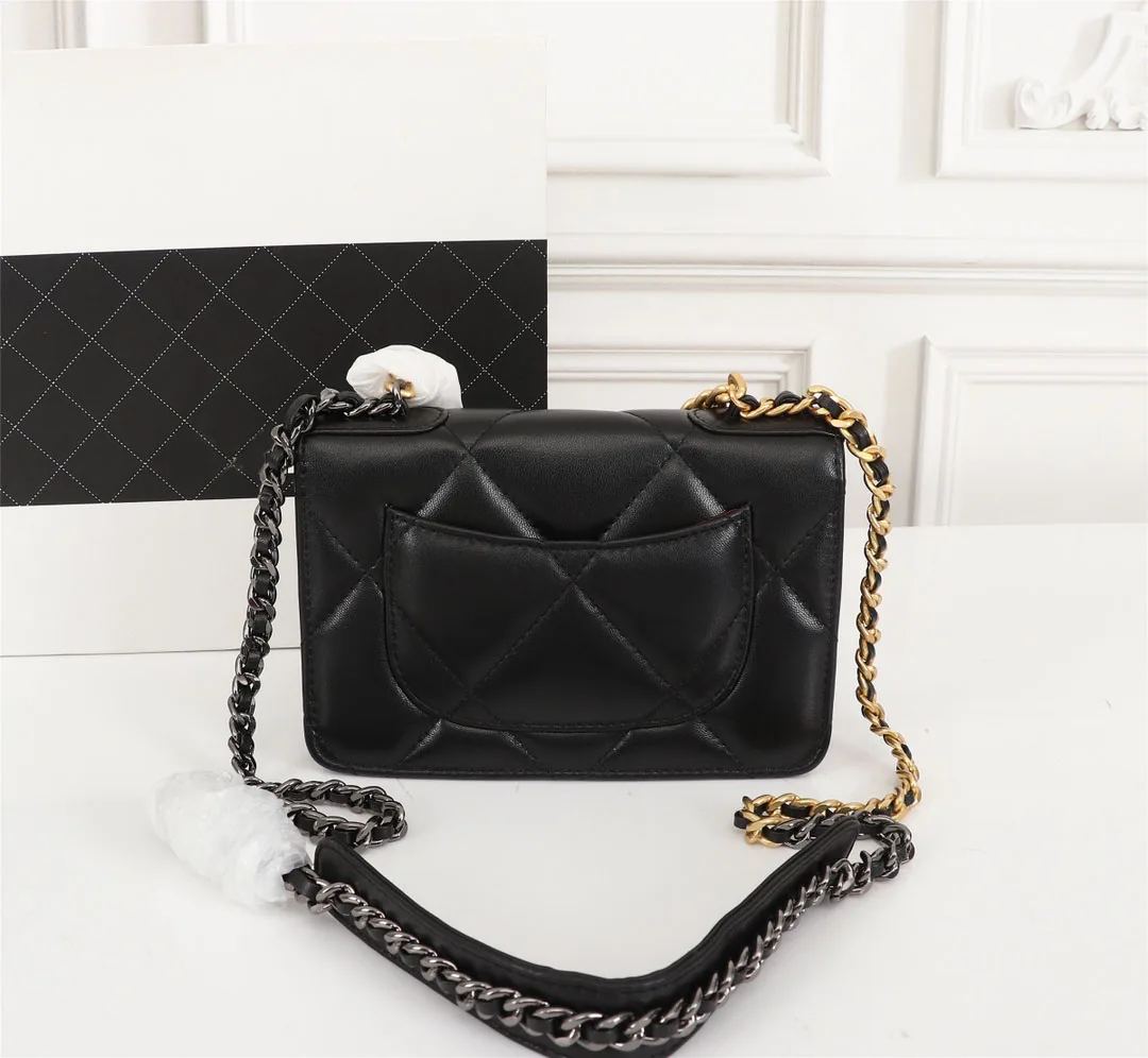 

2021 ladies luxury fashion cosmetic bag messenger bag