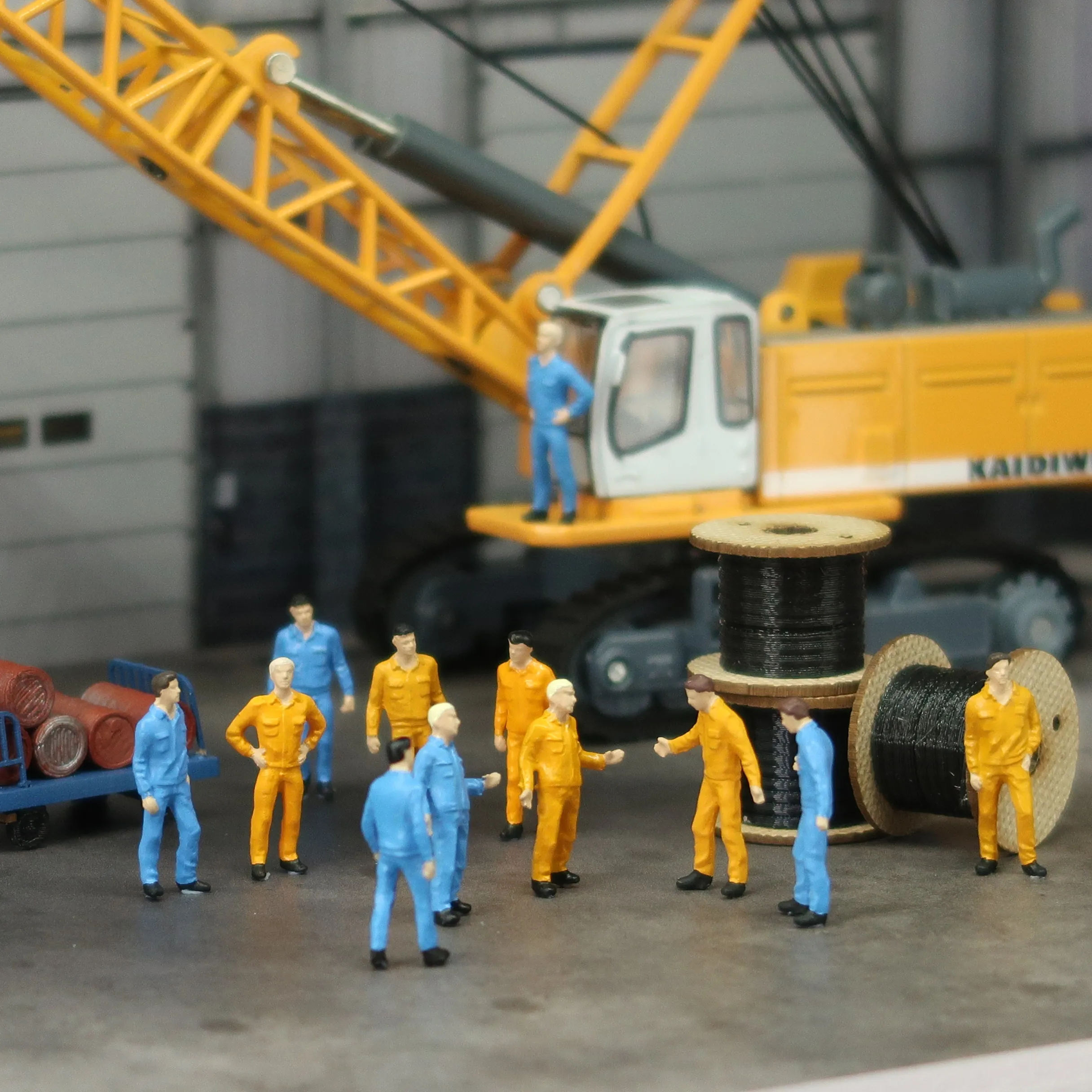 12PSC 1/87 Ho scale Worker Miniatures Figures Train Sand Table Model Scene Construction hobby tool Macro photography Diorama  Игрушки