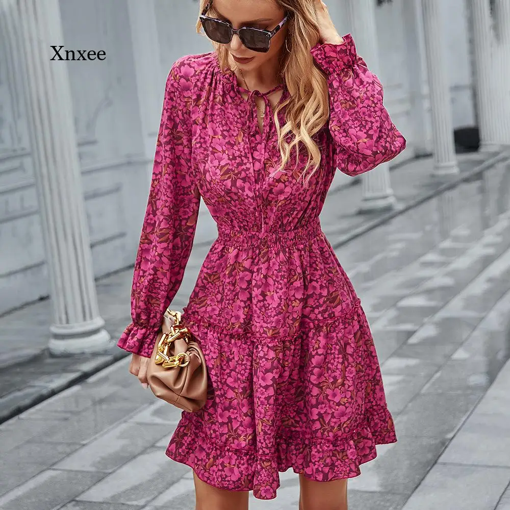 

Женское Короткое платье средней длины, с цветочным принтом