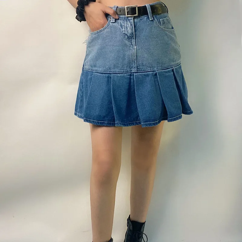 

Women Gradient Blue Denim Pleated Skirt Elegant Ins High Waist Color Block Heart-Shaped Patchwork Slim Mini A-Line Pleated Skirt