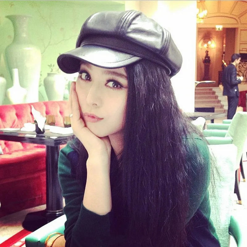 

Her hat star Fan Bingbing is the same PU leather beret painter's hat for the fall wholesale bonnets
