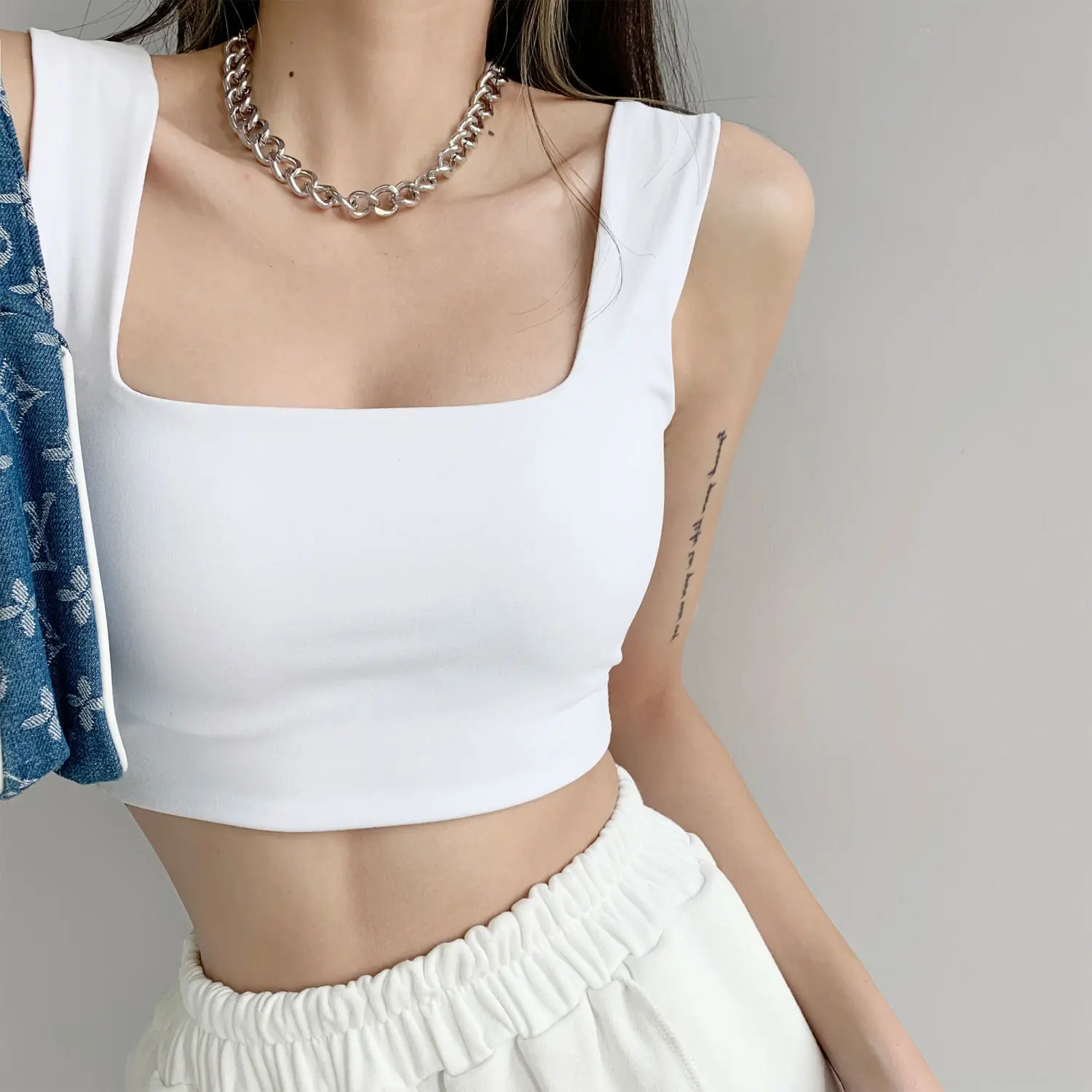 

2021 Summer Sleeveless White Square Collar Basic Cropped Tank Tops Cotton Women Casual Sexy Black Ladies Crop Top