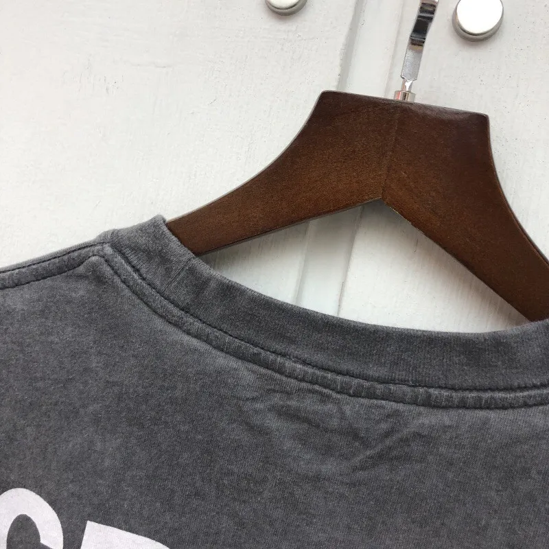 2020SS летняя стильная футболка для мужчин и женщин модная повседневная с принтом