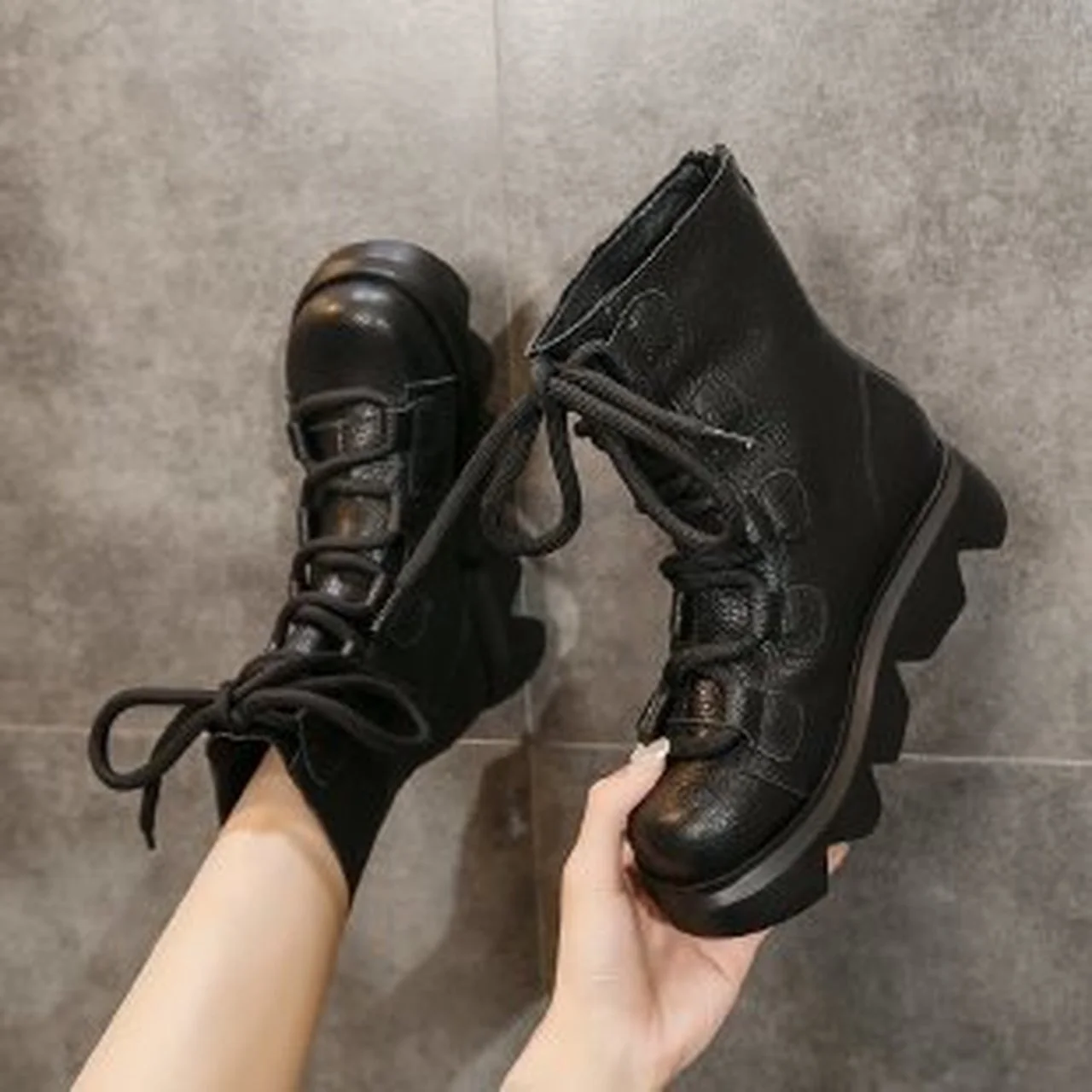 

Осенние ботильоны на платформе со шнуровкой, женские теплые короткие плюшевые ботинки на толстой подошве для снежной погоды, женские зимни...