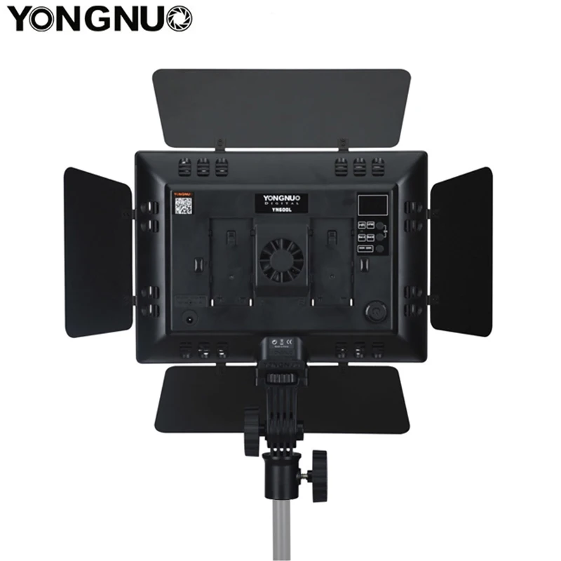 Светодиодсветильник YONGNUO YN600L YN600 студийное освещение с регулируемой цветовой