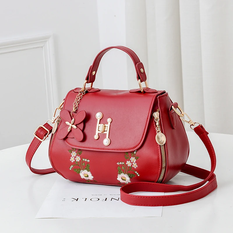 

DL062-24 New European and American Retro Style Popular Messenger Handbag For Ladies