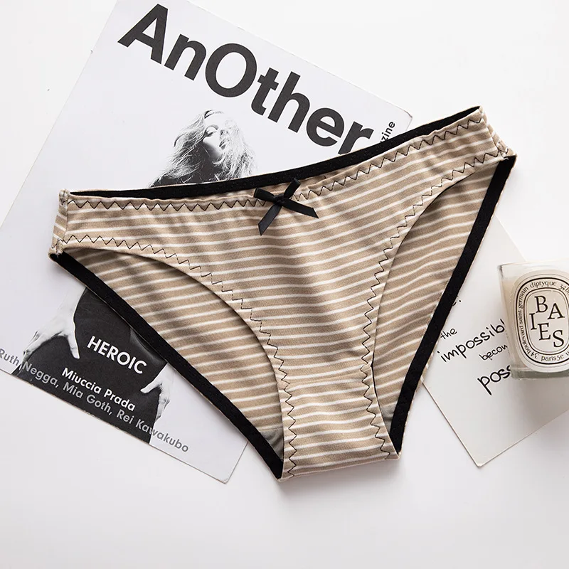 

Girl's Briefs Simple Fashion Classic Striped Comfortable Cotton Mid-Waist Cute
