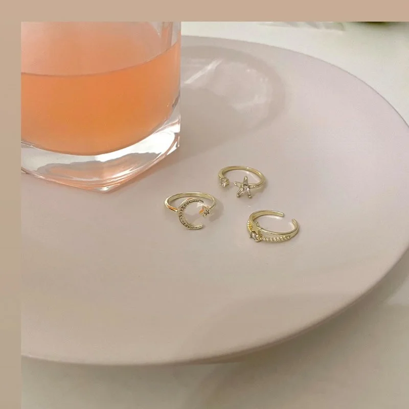 

Women Jewelry Finger Rings Hot Sale Popular Style Moon Star Round Open Golden Plating Metal Rings For Party Gifts