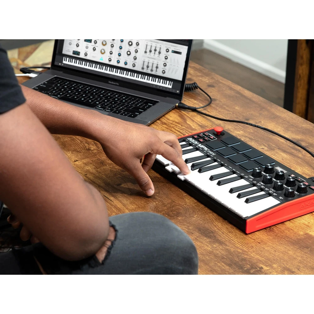 Akai pro MPK mini Mk3 MIDI keyboard 25 reduced keys |