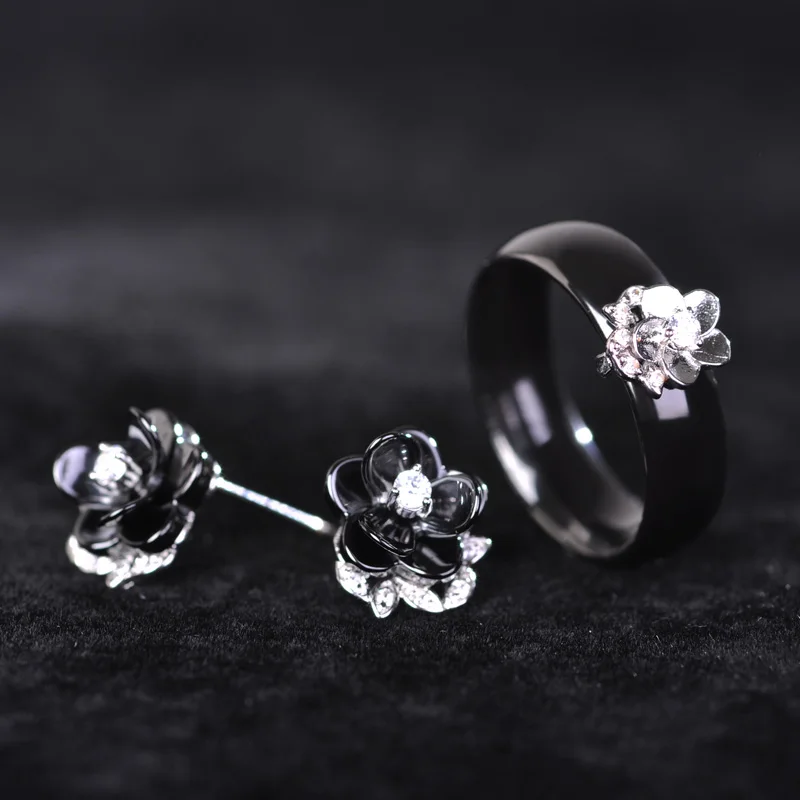 Набор свадебных украшений MECHOSEN серьги и кольца белого/черного цвета из керамики