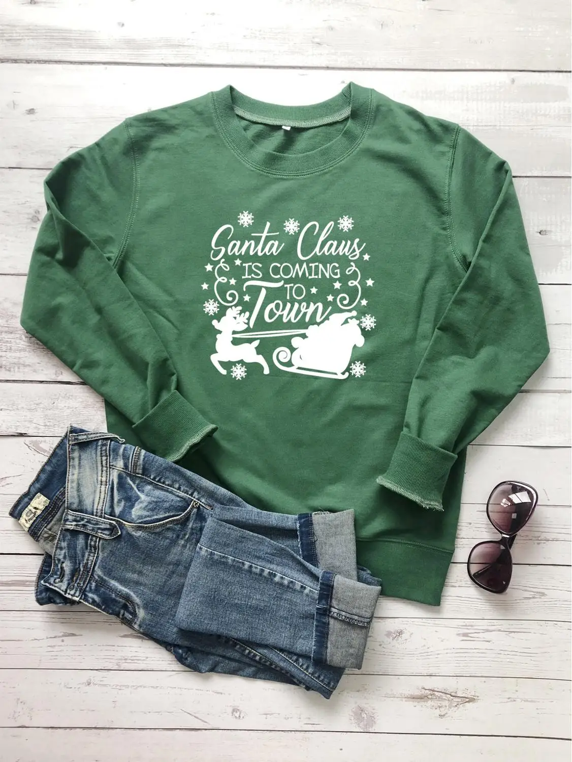 

Santa claus is coming to town sweatshirt women fashion pure cotton sweater funny graphic girl Christmas slogan gif pullover tops