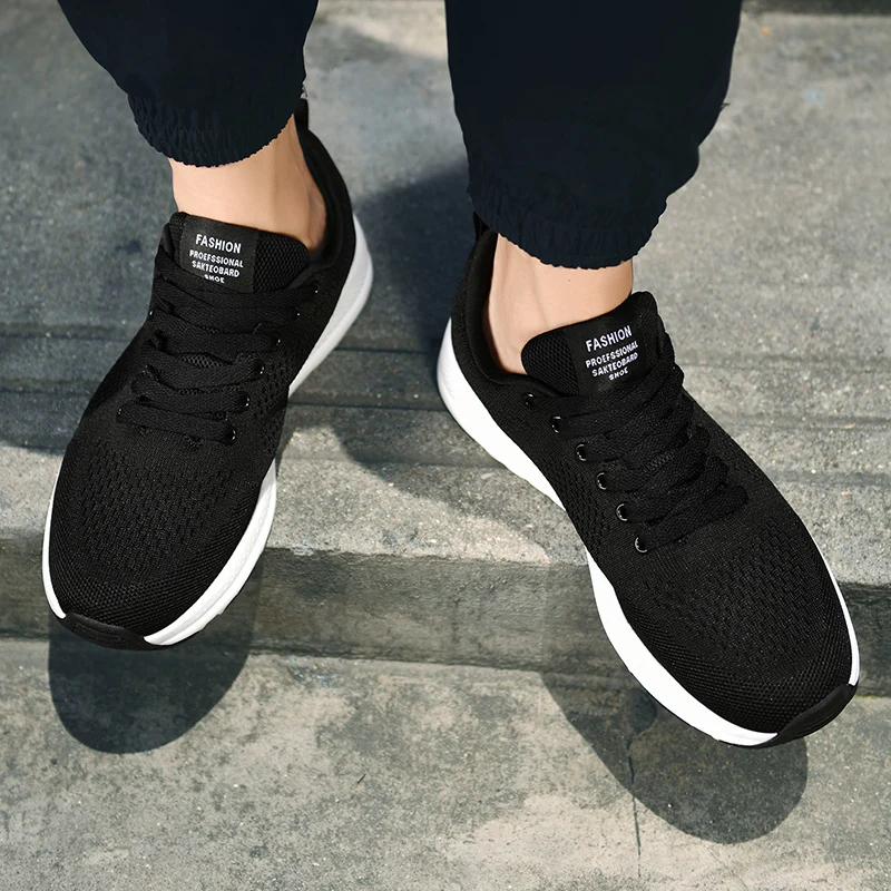 New Lightweight Trend Men's Running Shoes 46 Comfortable Lace Up Mesh Men's Sneaker 45 Big Size Non Slip Jogging Men Shoe Gym 44