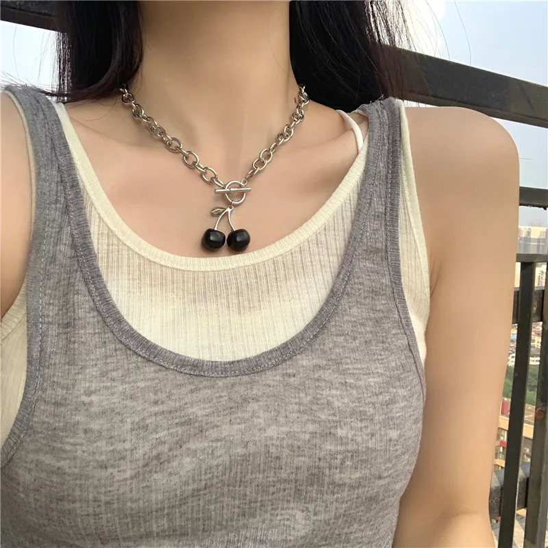 

Black Cherry Fruit Pendant Metal Clavicle Thick Chain Choker Necklace for Women Girls Hip Hop Punk Jewellery 2020 New Arrival