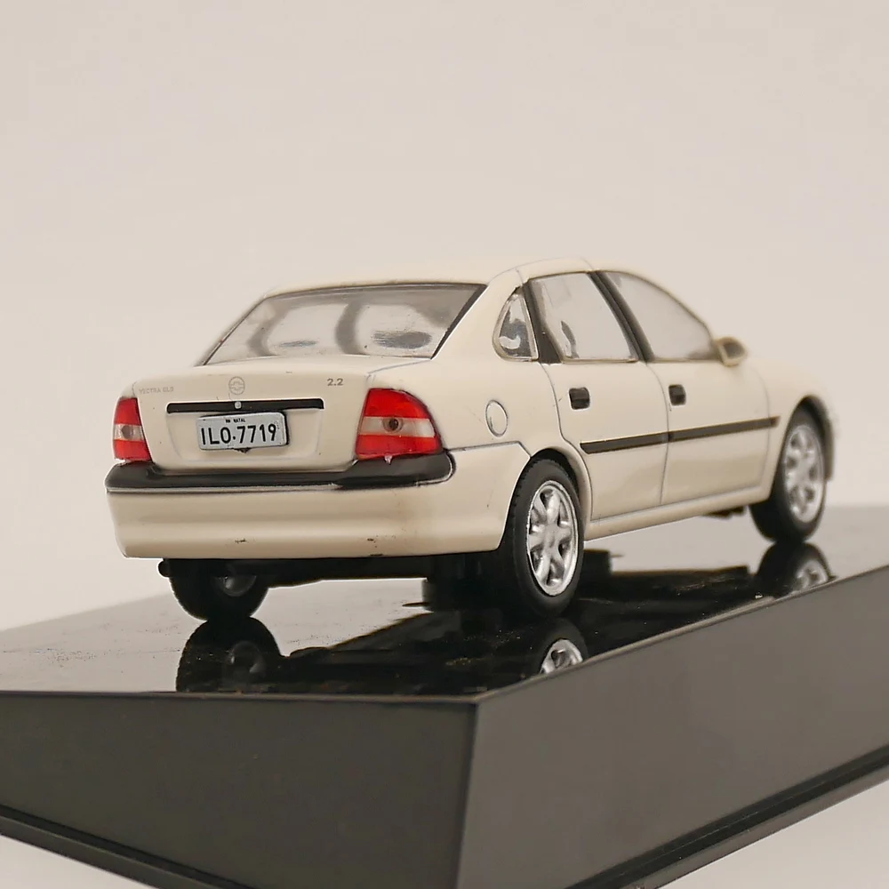 Модель автомобиля под давлением Ixo 1:43 Chevrolet VECTRA GLS 2 1998 игрушка из сплава|ixo 1:43|diecast
