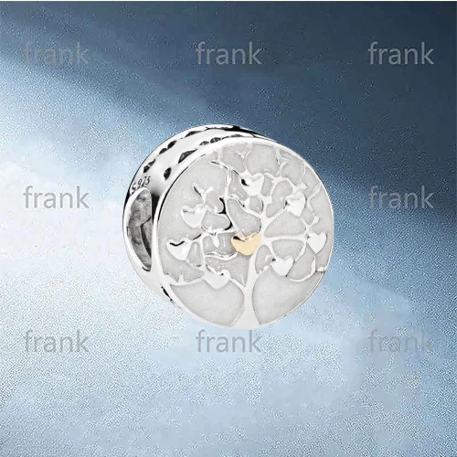 

792106EN23 Tree of Hearts Charm