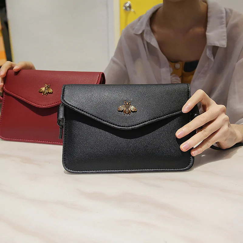 

2021 Korean Style Single Shoulder Bag Fashion Bee Small Square Bag Versatile Personalized Mobile Phone Bag Letter Messenger Bag