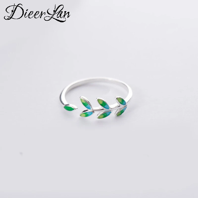 Женское кольцо с зелеными листьями серебряного цвета | Украшения и аксессуары