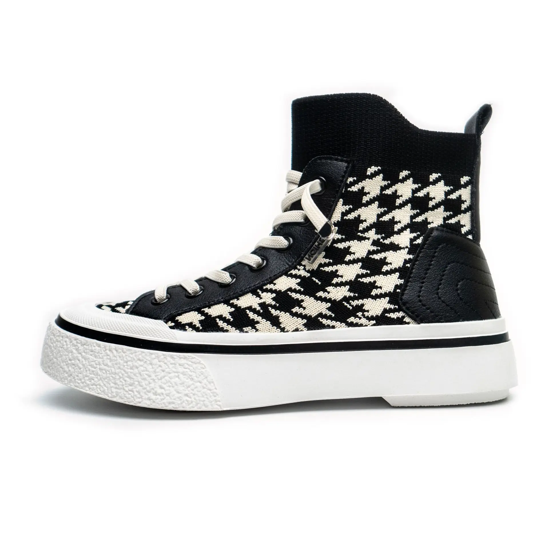 

New 2021 Spring Summer Women Canvas Shoes Fashion Casual Sneakers High Top Women Shoes Students Vulcanize Shoes Flats