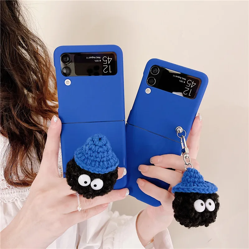 

Luxury Klein Blue Phone Cases for Samsung Galaxy Z Flip 3 Hairball Pendant Bracket Cover Case for Samsung Zflip3 Zflip 3 Z Flip3
