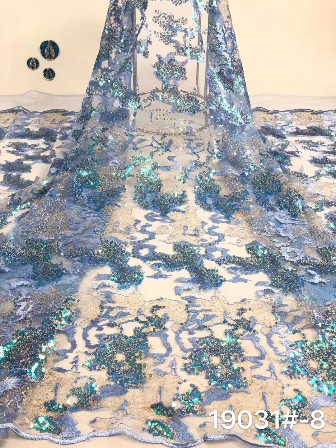 

The latest French Nigeria sequins mesh lace fabric 2019 high quality lace African lace fabric wedding dress FJ3431