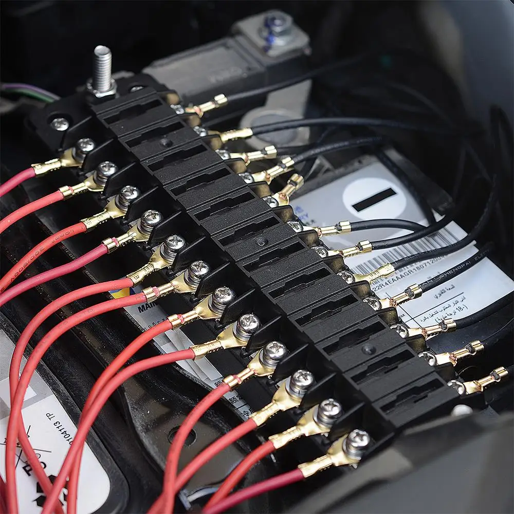 DC12V 32V 12 полосный автомобильный держатель блока лезвия с винтовой гайкой клемма