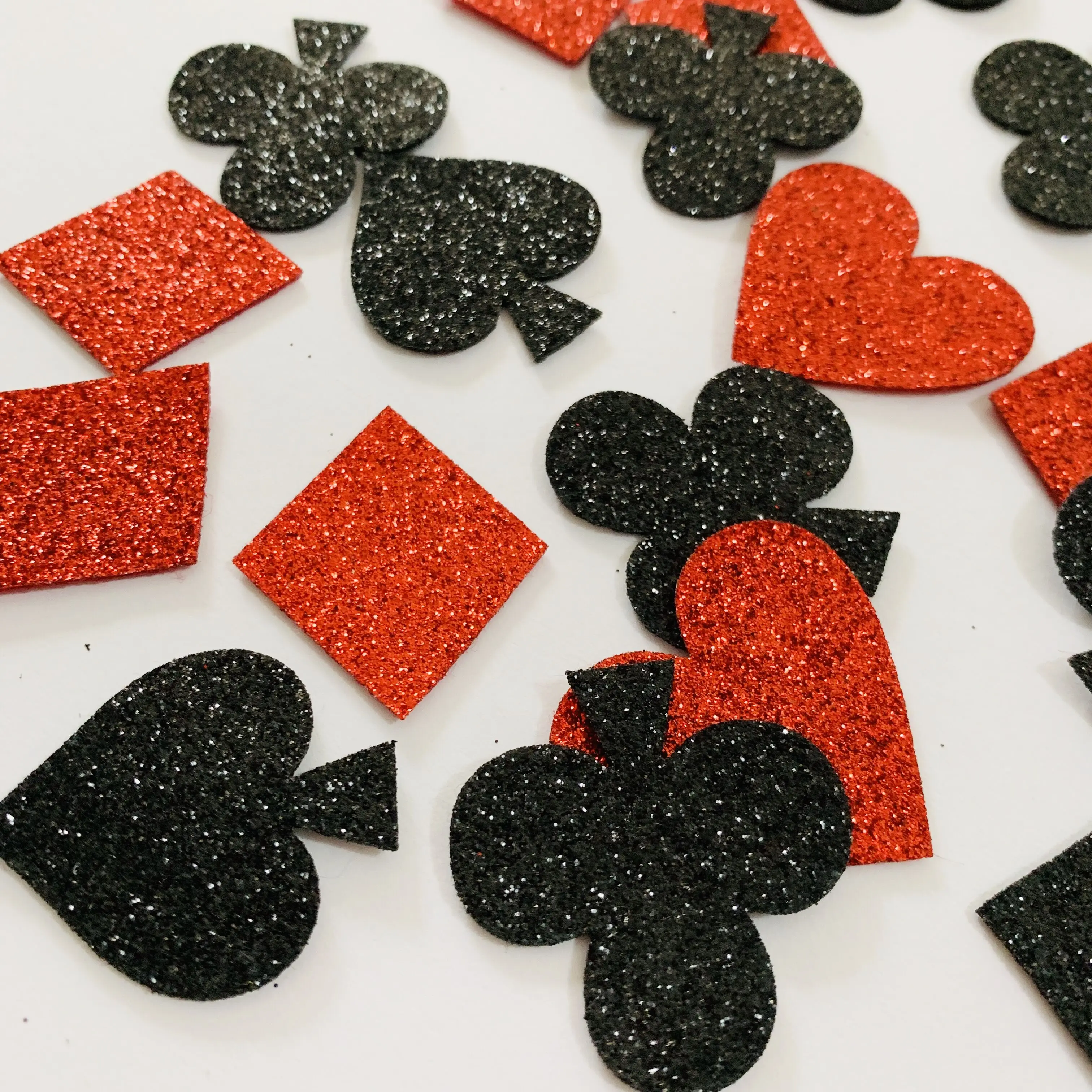 Фон с изображением конфетти казино покера Happy День рождения Разбрасыватели для